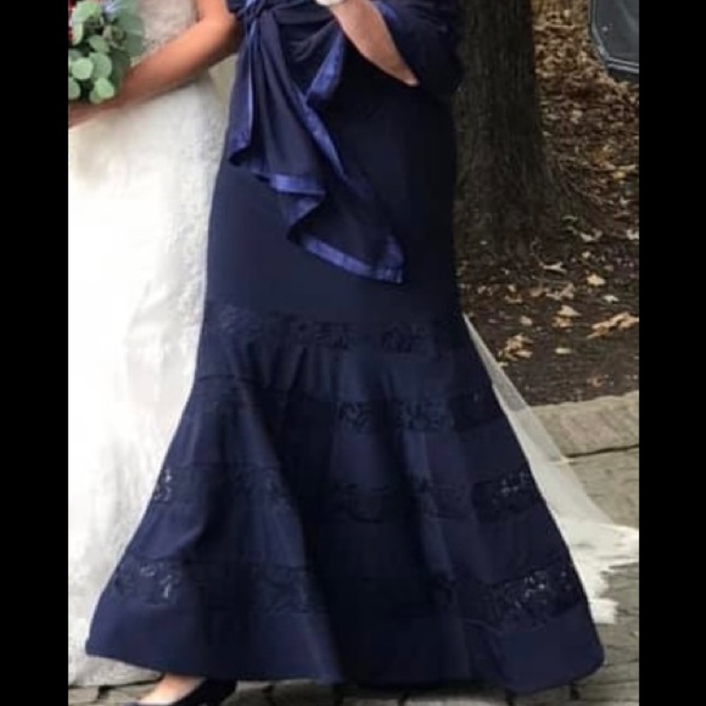 Ralph Lauren Navy Lace-Panel Jersey Gown Size 12 - Picture 2 of 13